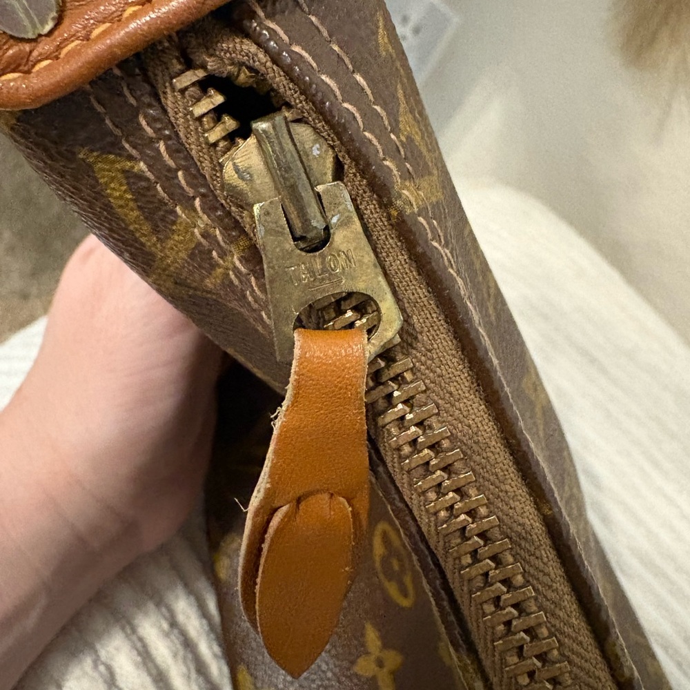 Louis Vuitton Vintage Brown Monogram Shoulder Bag - Picture 5 of 10